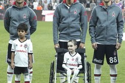 哈兰德15场23球3助领跑英超射手榜，哈兰德能否超越c罗