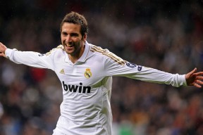 新闻中心专题呈现产品升级换代计划助力公司高质量发展，品牌产品升级换代的案例